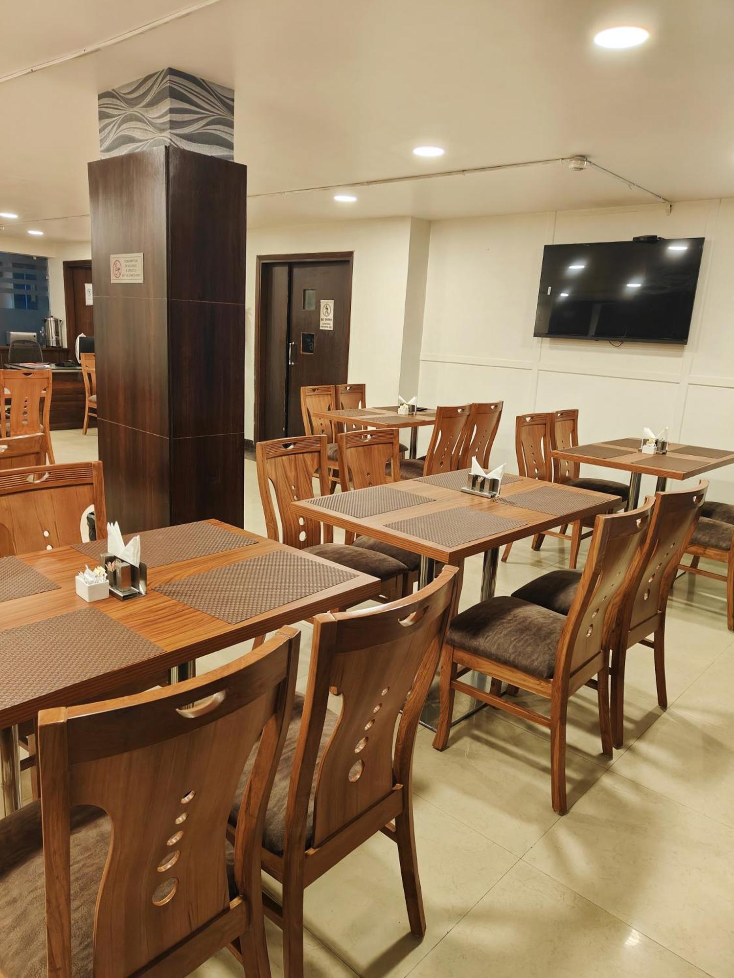 Rosemallow Hotel New Delhi Exterior photo